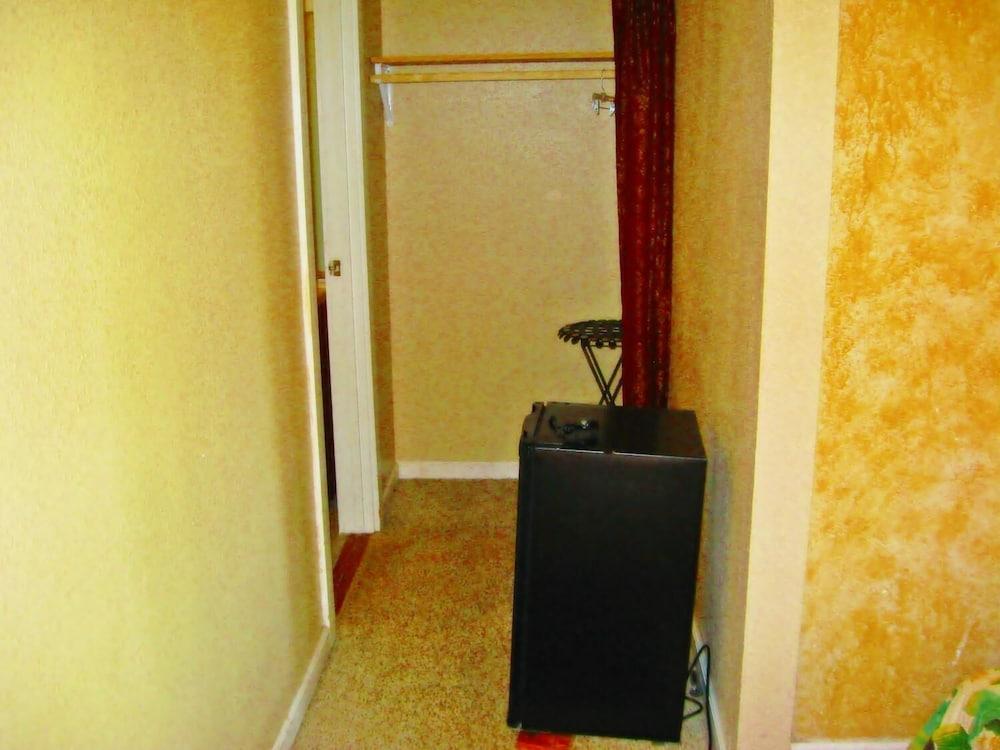RK Hostel San Diego photo 44