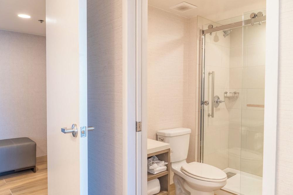 Orange County Hotel photo 20