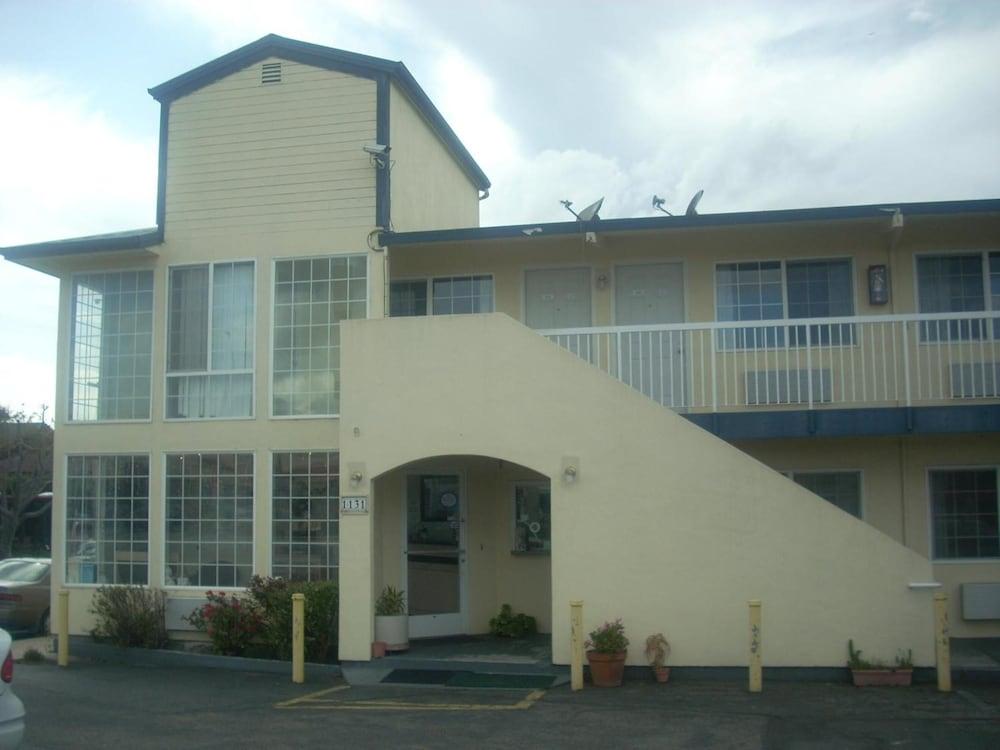 Economy Inn Monterey photo 27