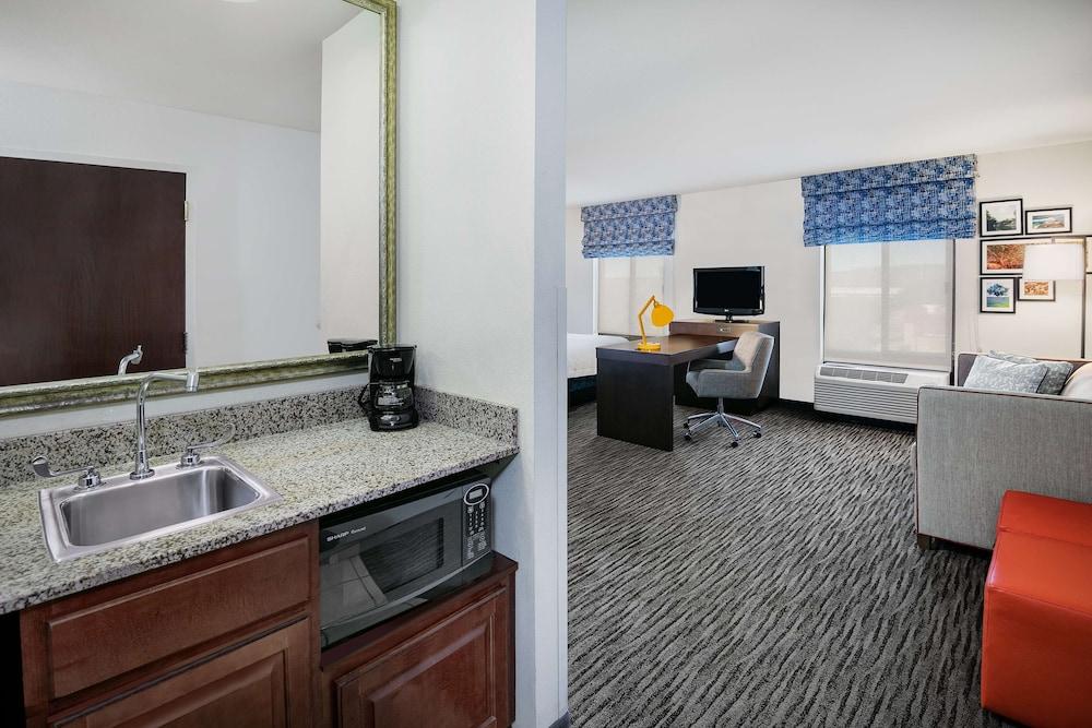 Hampton Inn & Suites San Marcos photo 8