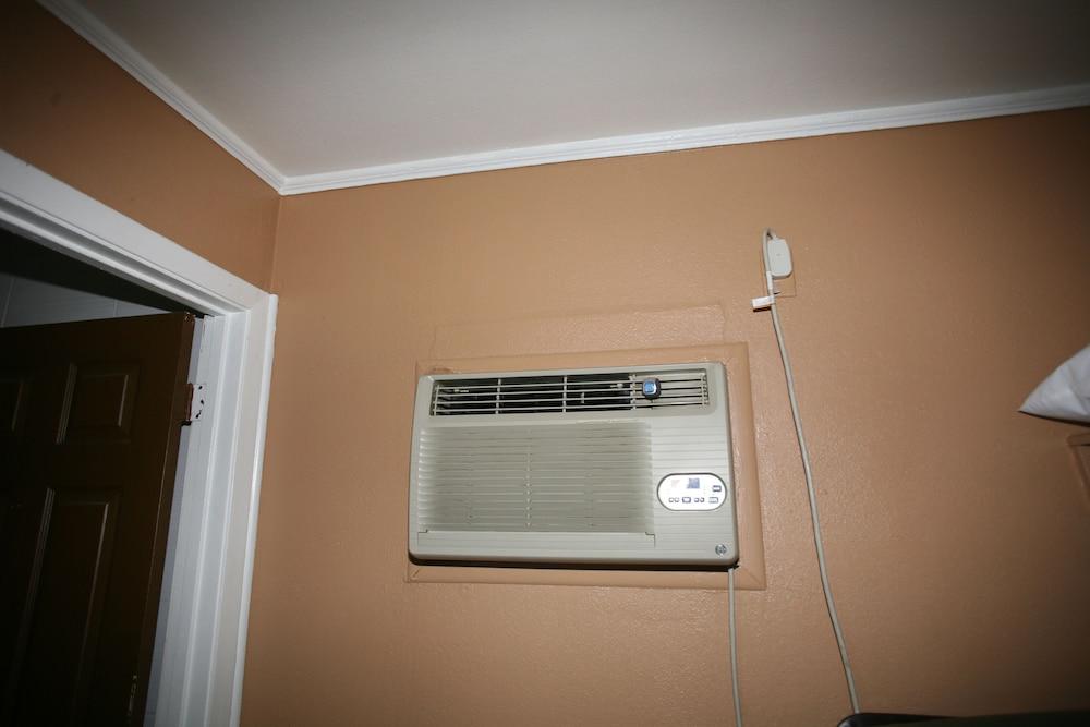 Royal Inn photo 2