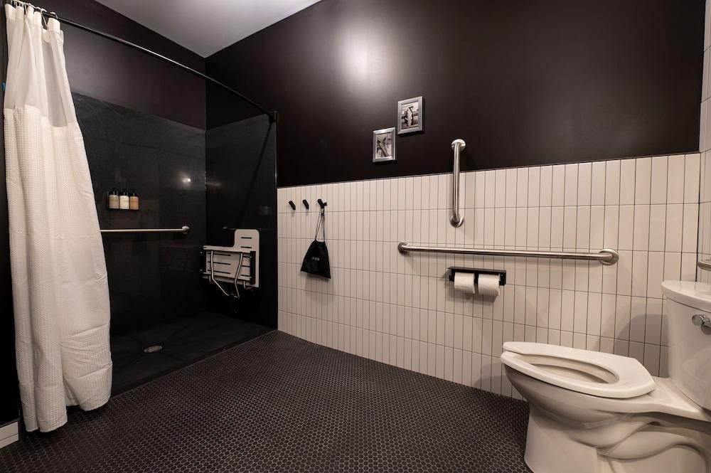 Arch and Cable Hotel photo 30
