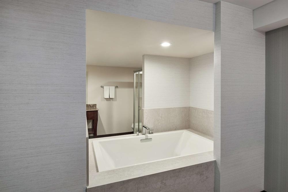 DoubleTree by Hilton Fullerton photo 37