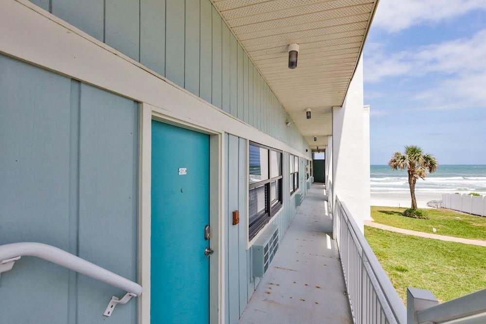 Coastal Waters Inn photo 39
