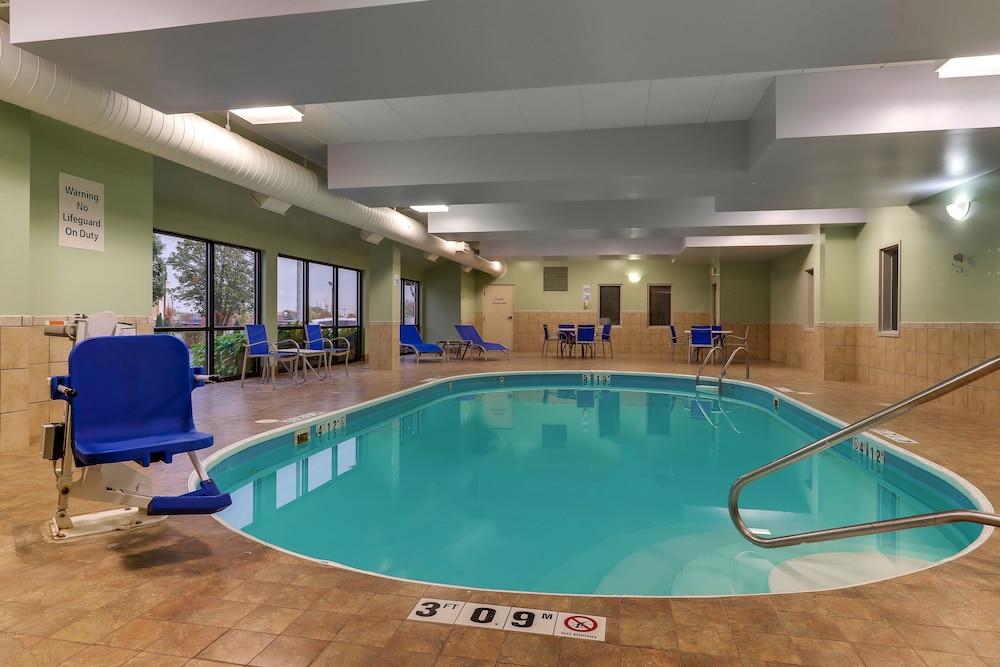 Holiday Inn Express & Suites Troy by IHG photo 45