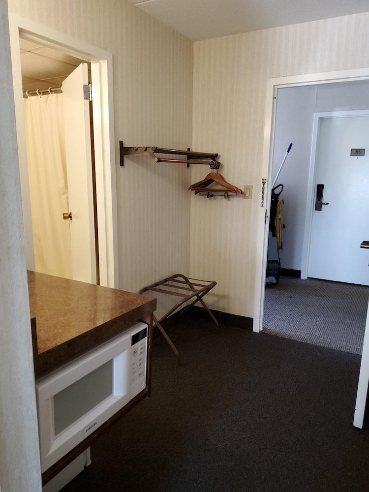 Klopfenstein Inn and Suites photo 37