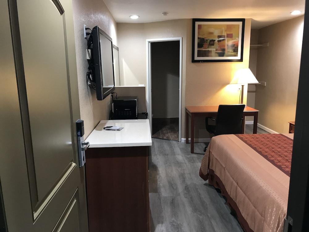 Budget Inn Motel photo 16