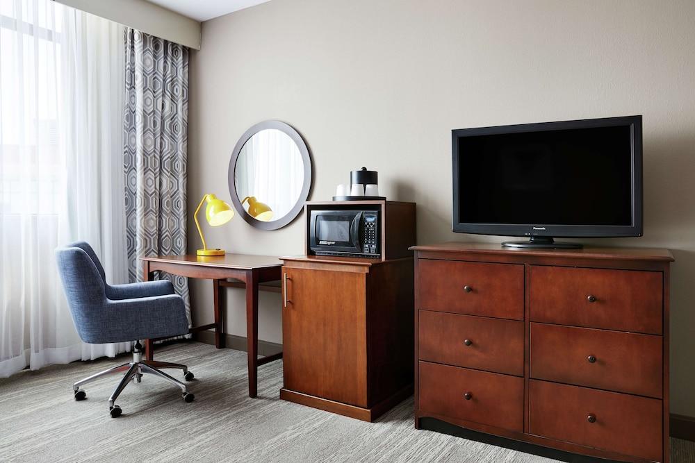 Hampton Inn & Suites Chicago/Mt. Prospect photo 18