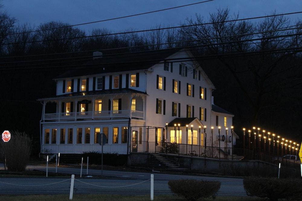 Stottsville Inn photo 1
