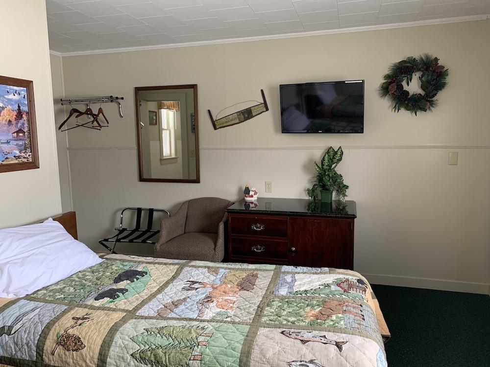 Carroll Motel & Cottages photo 31