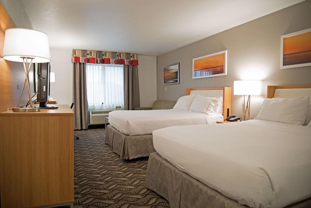 Holiday Inn Express & Suites Lonoke by IHG photo 9