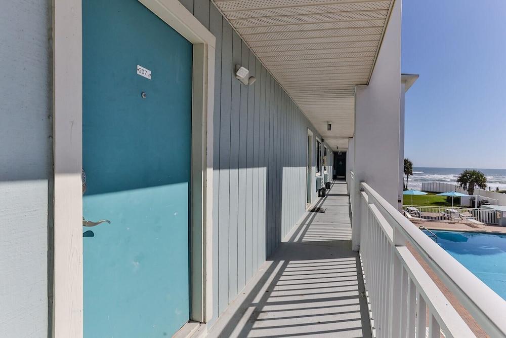 Coastal Waters Inn photo 41