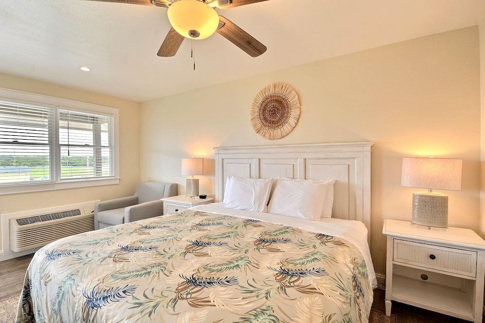 Lighthouse View Oceanfront Lodging photo 29