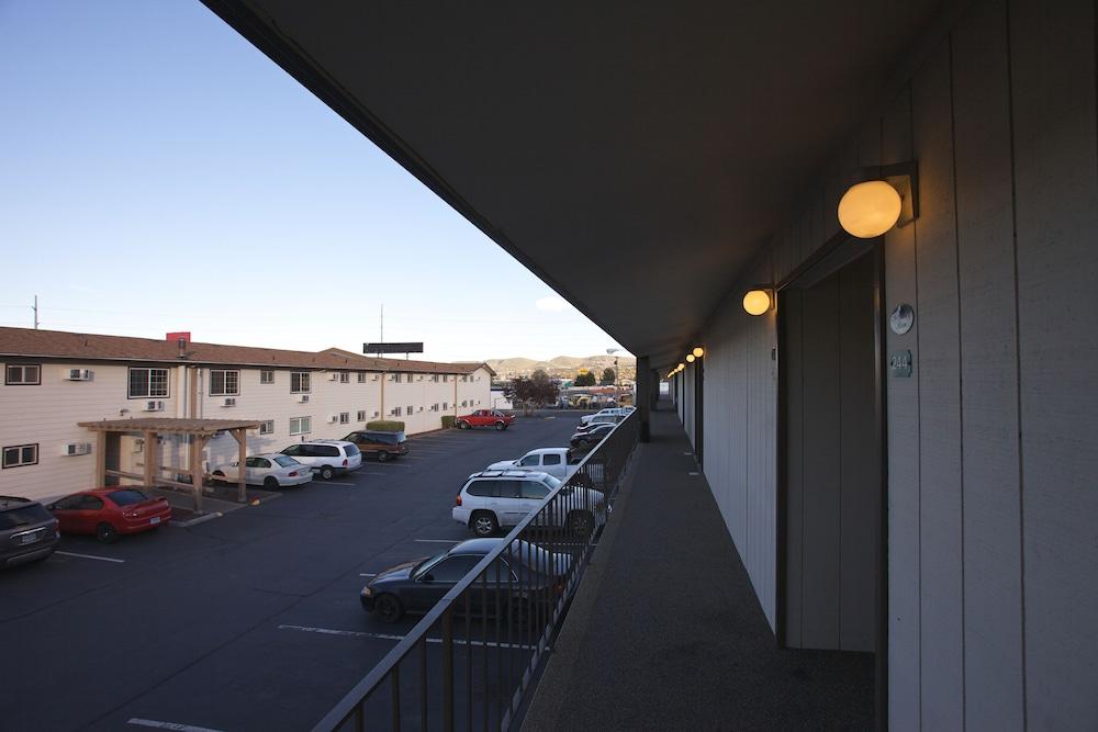Cousins Country Inn photo 31