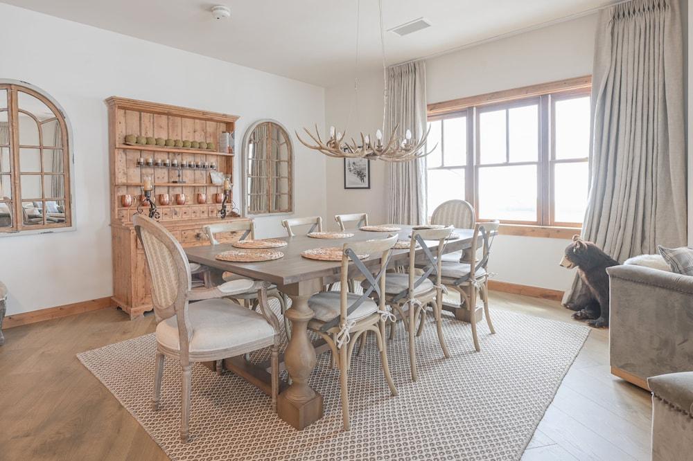 The Lodge at Mountaineer Square, A Vail Resorts Property photo 89