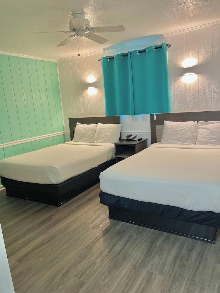 Ocean Crest Motel photo 39