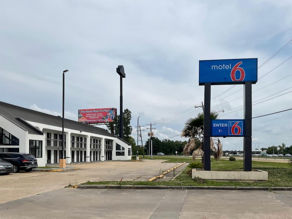 Motel 6 Baton Rouge, LA - East - I-12 photo 1