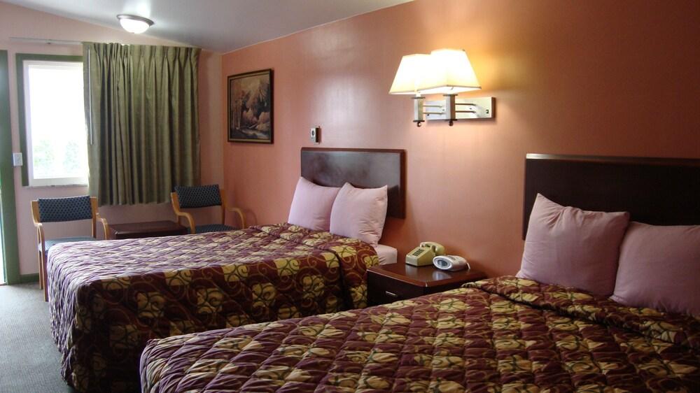 Pinconning Trail Inn Motel photo 19