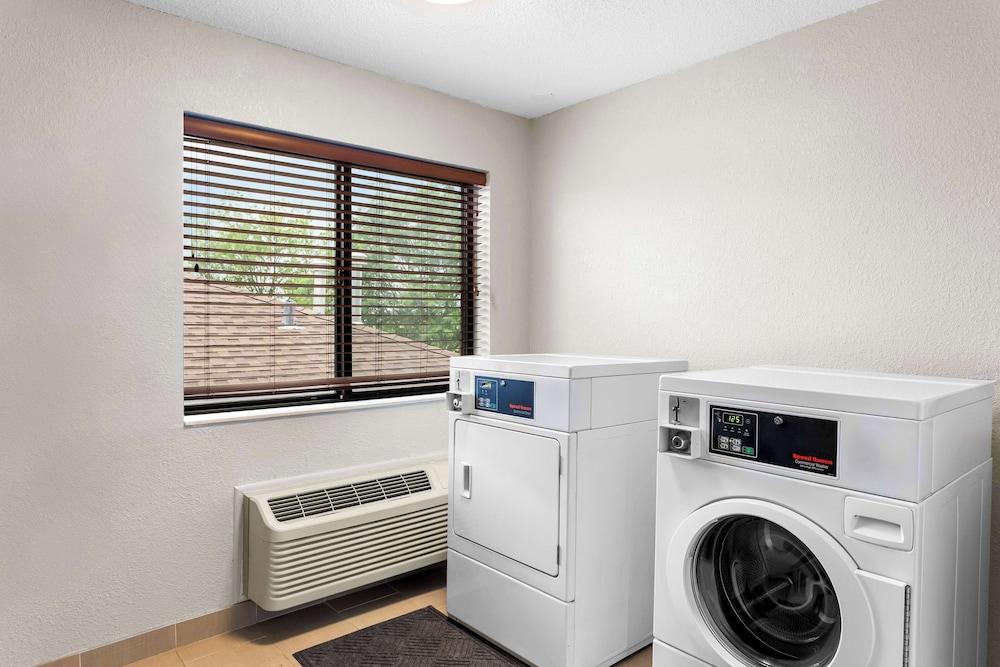 Best Western Oswego Hotel photo 31