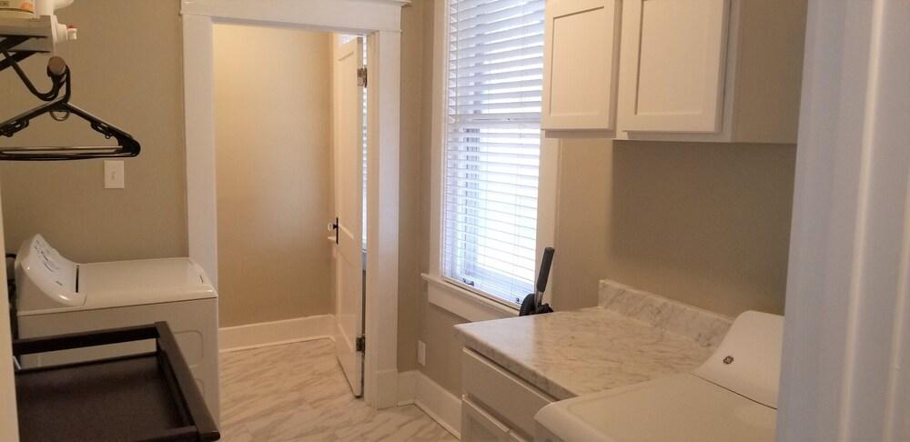 Belvedere Manor photo 4