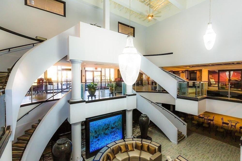 Regalia Hotel & Conference Center photo 46