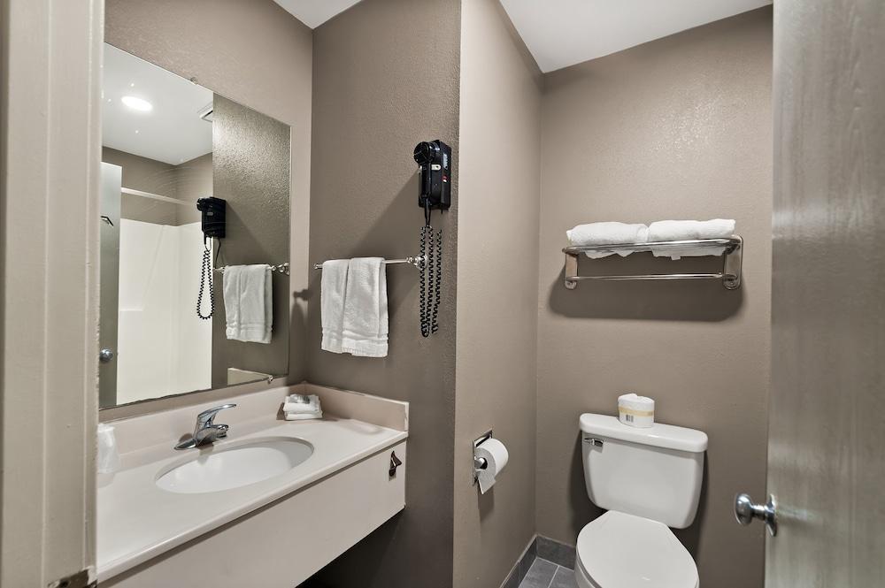 Red Roof Inn Martinsburg photo 19
