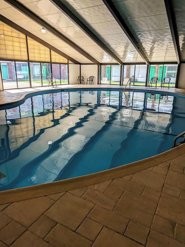 Ramada by Wyndham Butler/Tesla Biohealing Resort photo 32