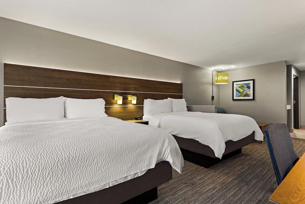Holiday Inn Express Hotel & Suites Okmulgee by IHG photo 24
