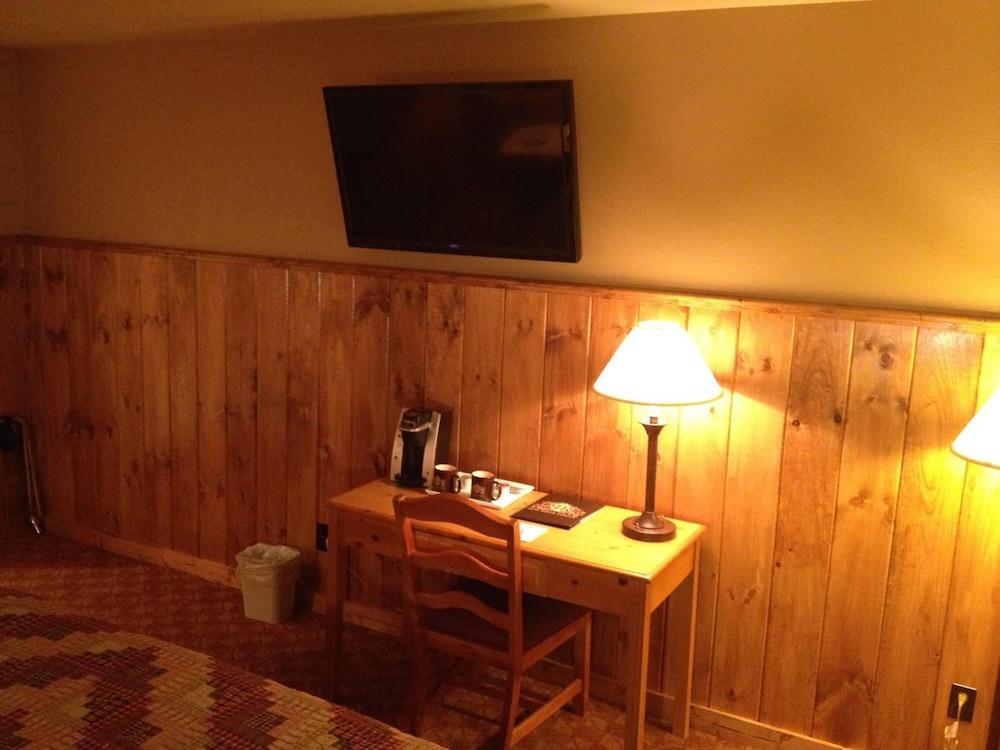 Reid Ridge Lodge photo 23