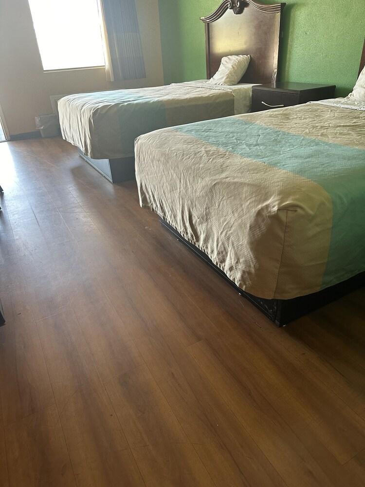 American Inn photo 11