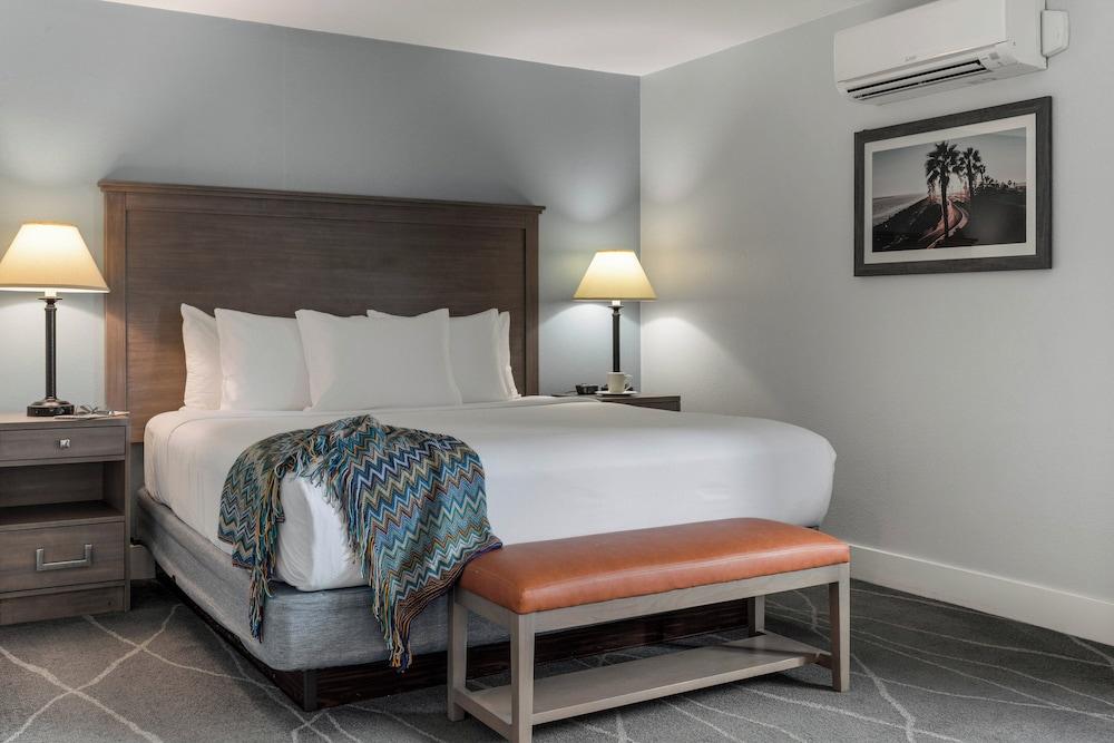 Club Wyndham Dolphin's Cove photo 4