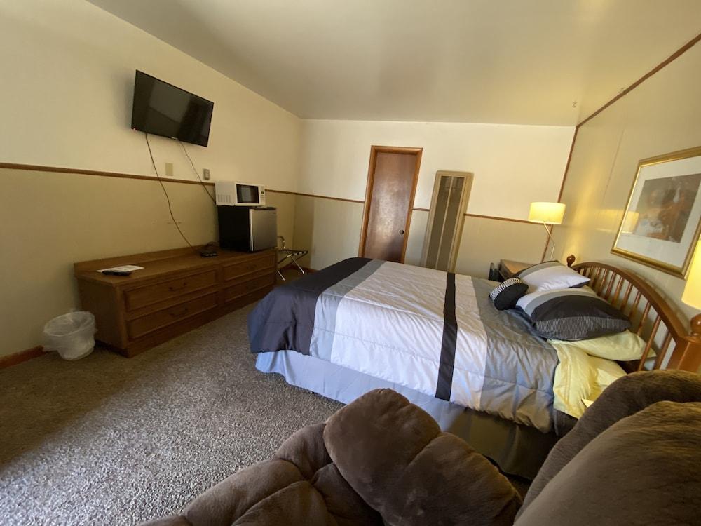 Duffer Motel photo 20