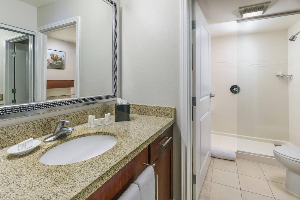 Residence Inn by Marriott Colchester photo 9