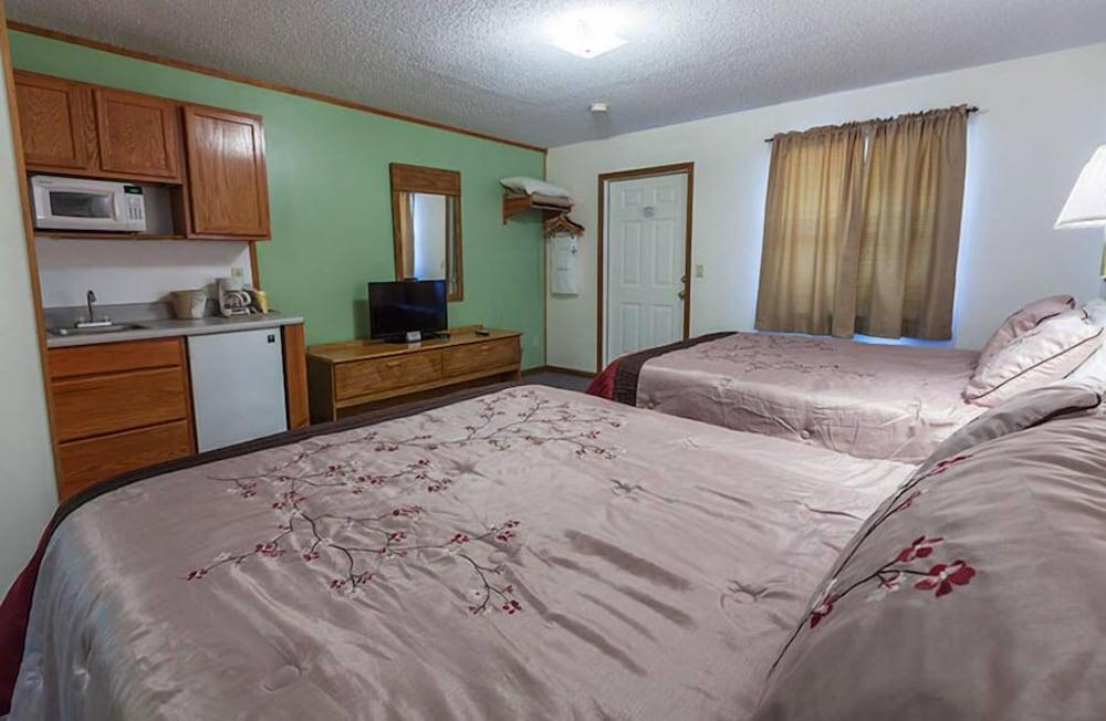 Maggie Valley Creekside Lodge photo 28