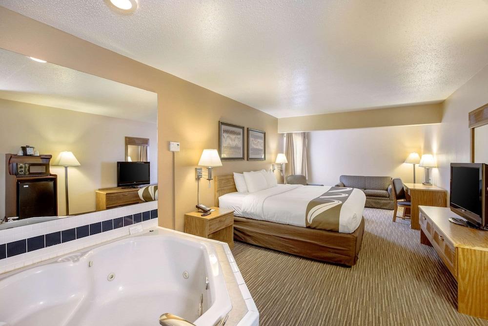 Quality Inn - Storm Lake photo 21