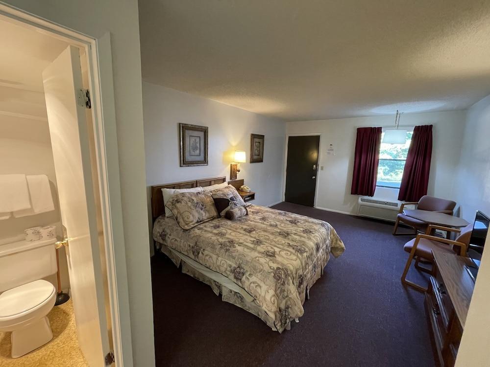 Scottish Inns Osage Beach photo 23