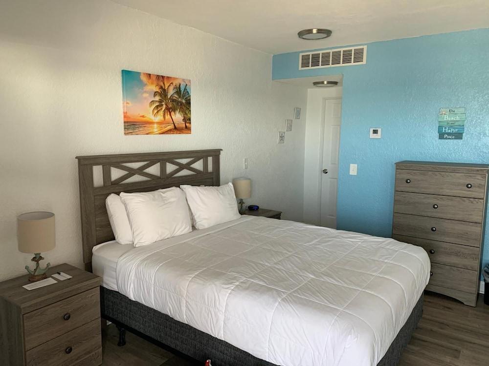 Sandalwood Beach Resort photo 3