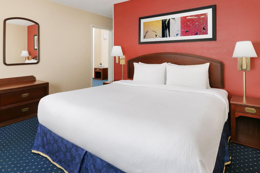 Courtyard Flint by Marriott photo 19