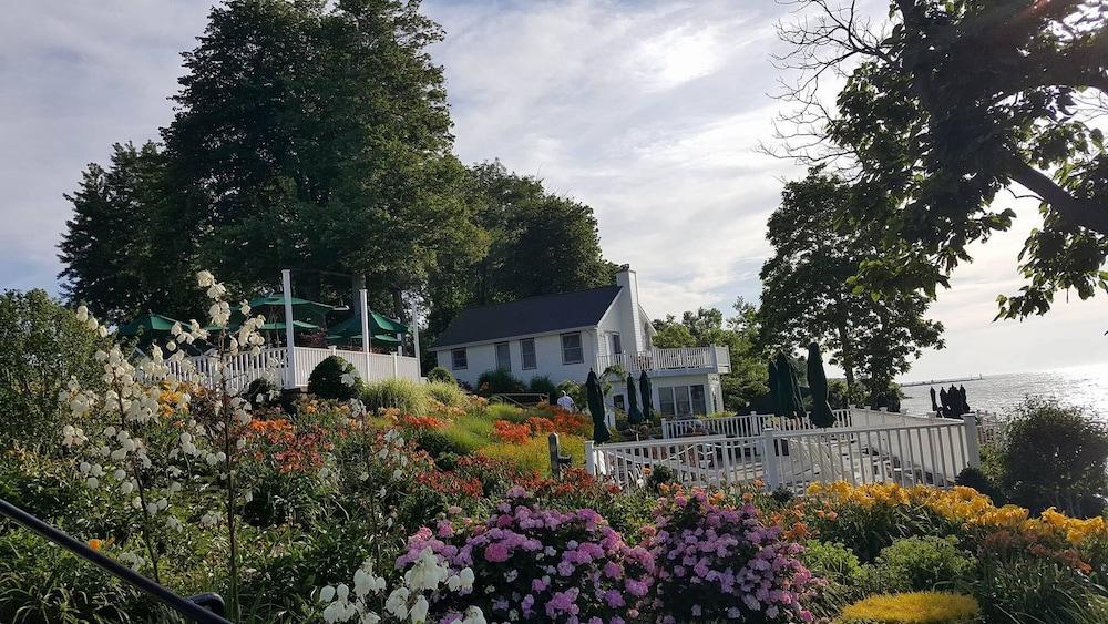 The Lakehouse Inn photo 63