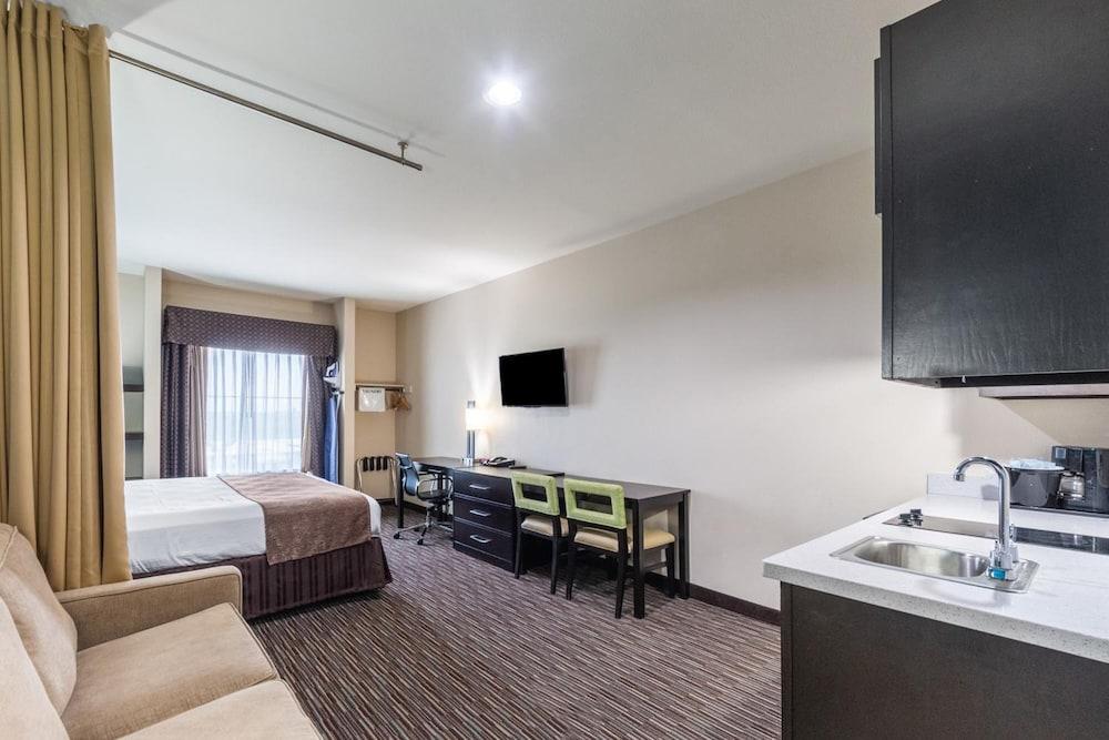 Residency Suites - Cotulla photo 11