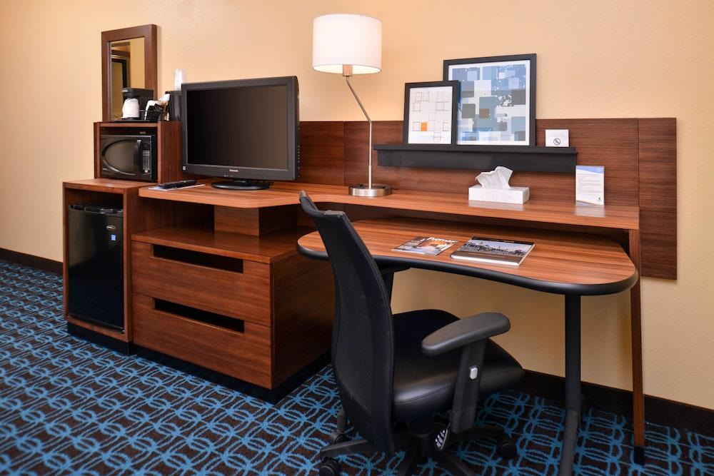 Fairfield Inn By Marriott Louisville North photo 4