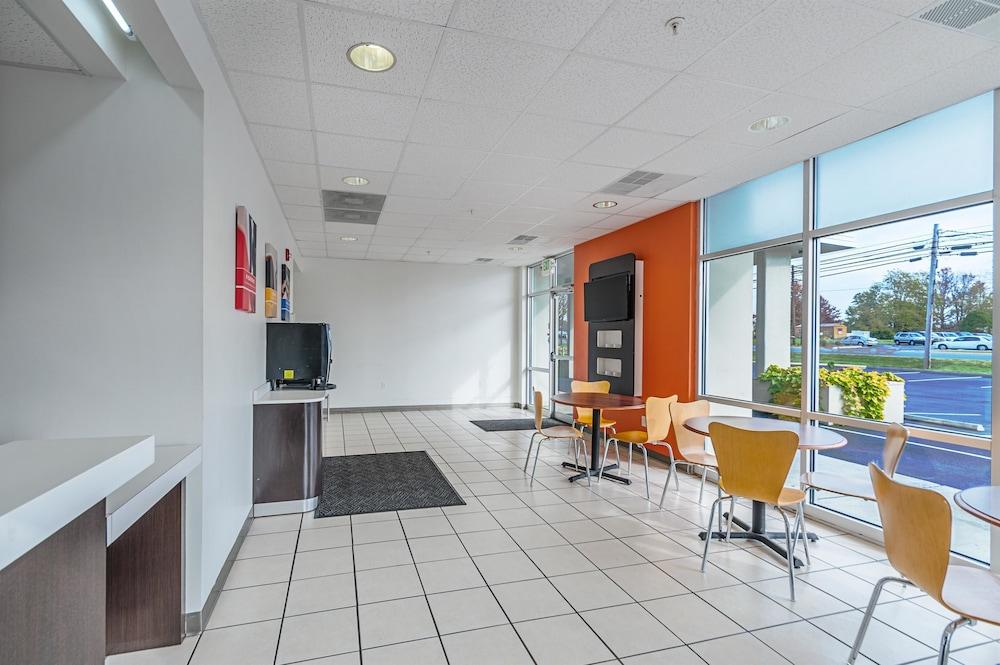 Motel 6 Winchester, VA photo 5