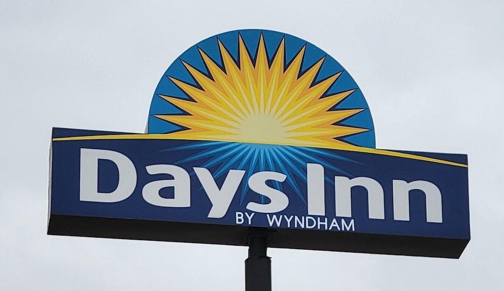 Days Inn by Wyndham Woodward OK photo 8