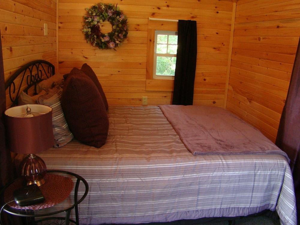 Bay Leaf Cottages & Bistro photo 3