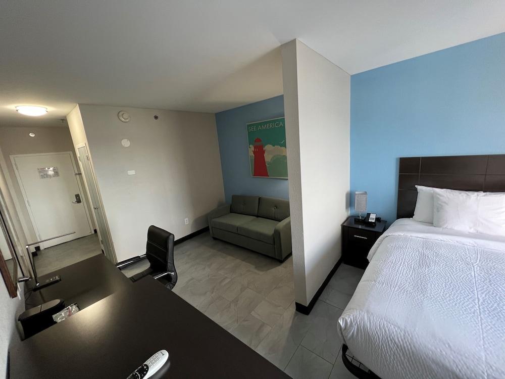Travelodge by Wyndham Ozone Park photo 19