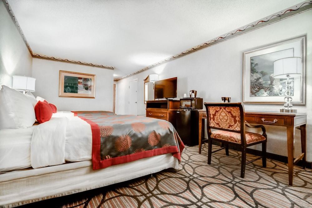 Ramada Plaza by Wyndham Atlanta Airport photo 7