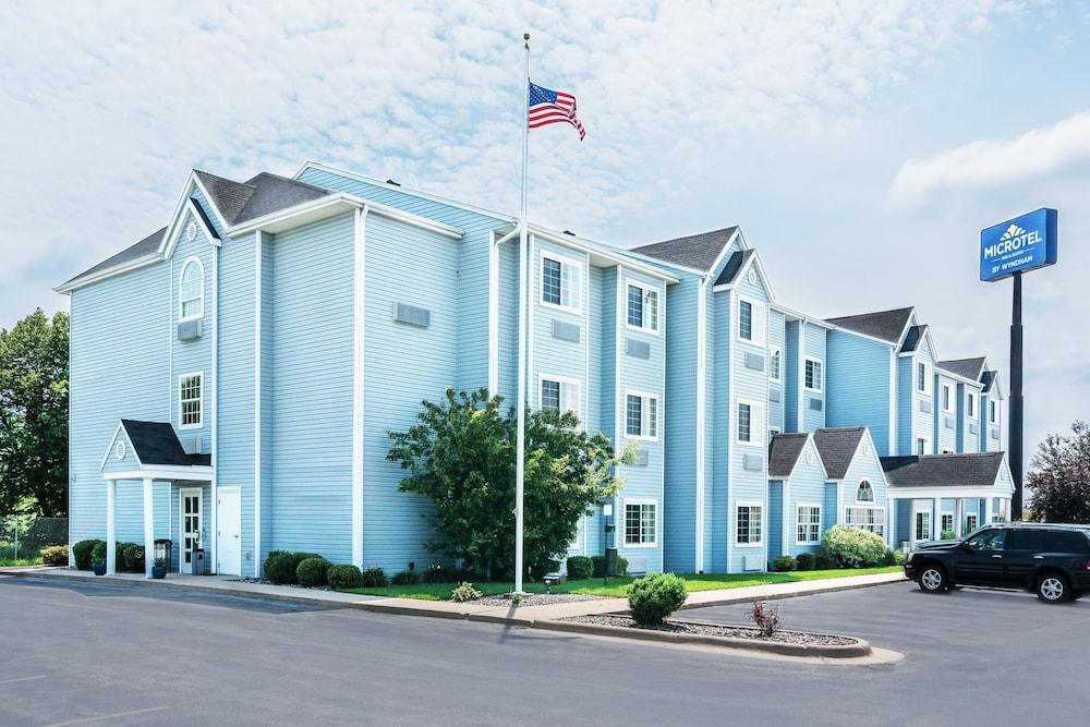 Microtel Inn & Suites by Wyndham Tomah — hotel in Tomah