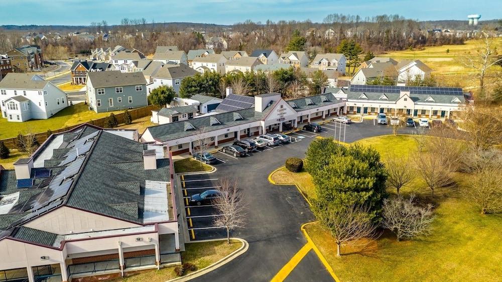 Executive Inn And Suites photo 15