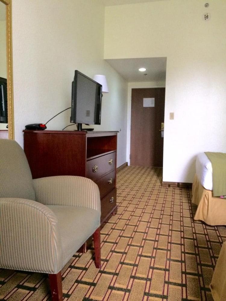 Ruskin Inn Hotel photo 24