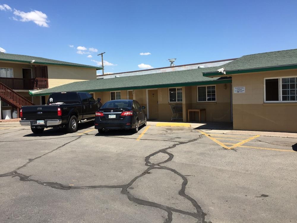 Encore Motel photo 11